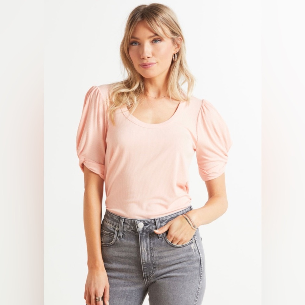 🆕 Evereve Stevie Twist Sleeve Ribbed Top Beachy Chic Soft Girl Preppy Coquette